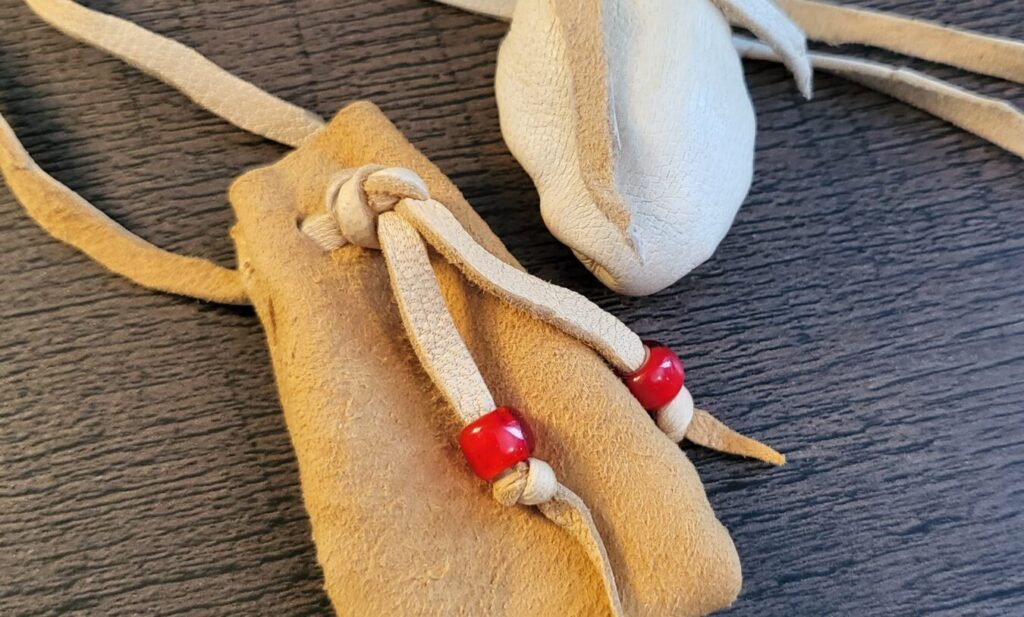 2022-09-02-Medicine-Bag-Workshop_Sample-Bags-1350x814-1-1024x617-5